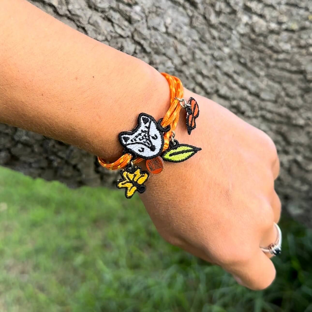 
                      
                        Bracelet animal guide abeille 🐝
                      
                    