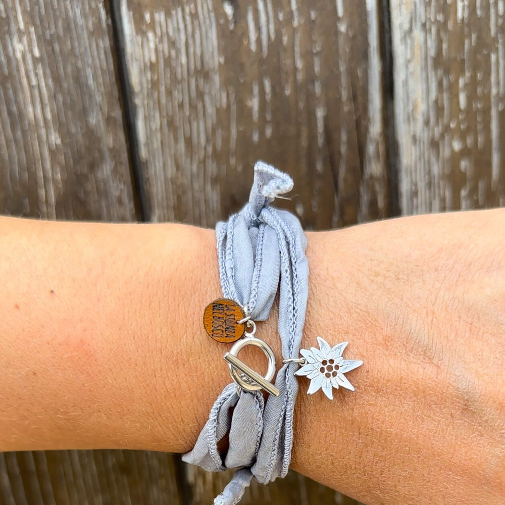 
                      
                        Edelweiss bracelet
                      
                    